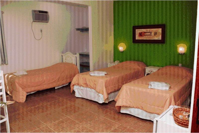 Hotel Sitio Das Bromelias Rio das Ostras Pokoj fotografie